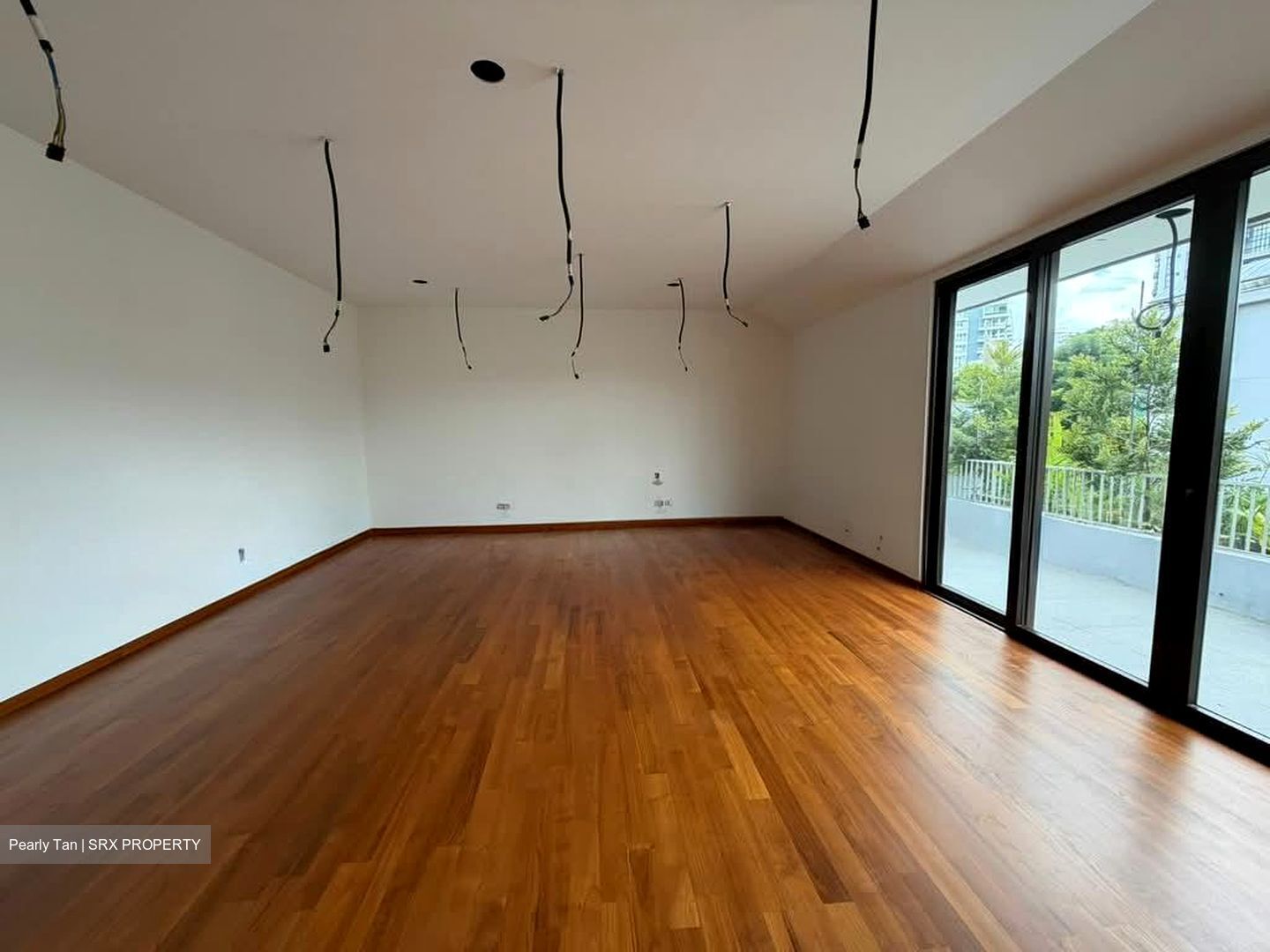 Fernhill Road (D10), Semi-Detached #526256441